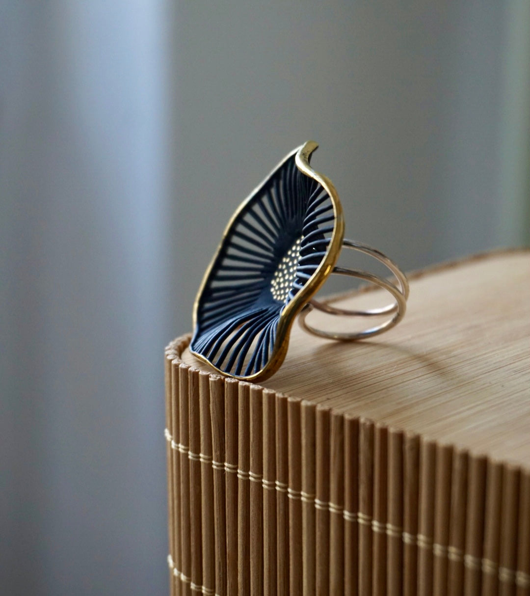Anello Anemone Grande