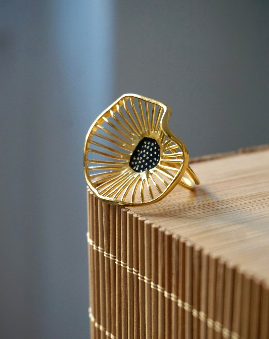 Anello Anemone Piccolo