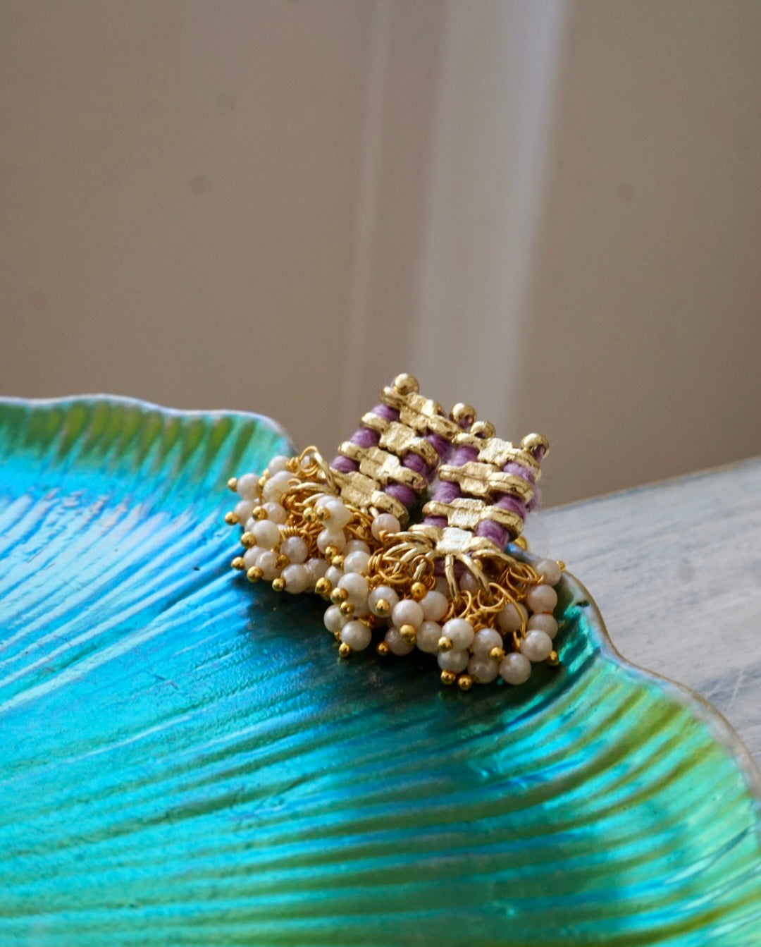 Orecchini Oro + Perle e Lilla